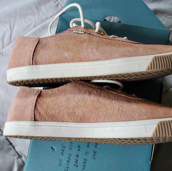 Tom's suede sneakers - Picture 6 of 12